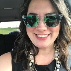 Meet your Posher, Jacqueline